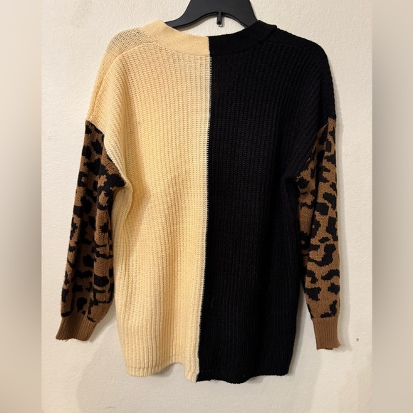 Size Large Sweater with Leopard Print Sleeves - Picture 2 of 2